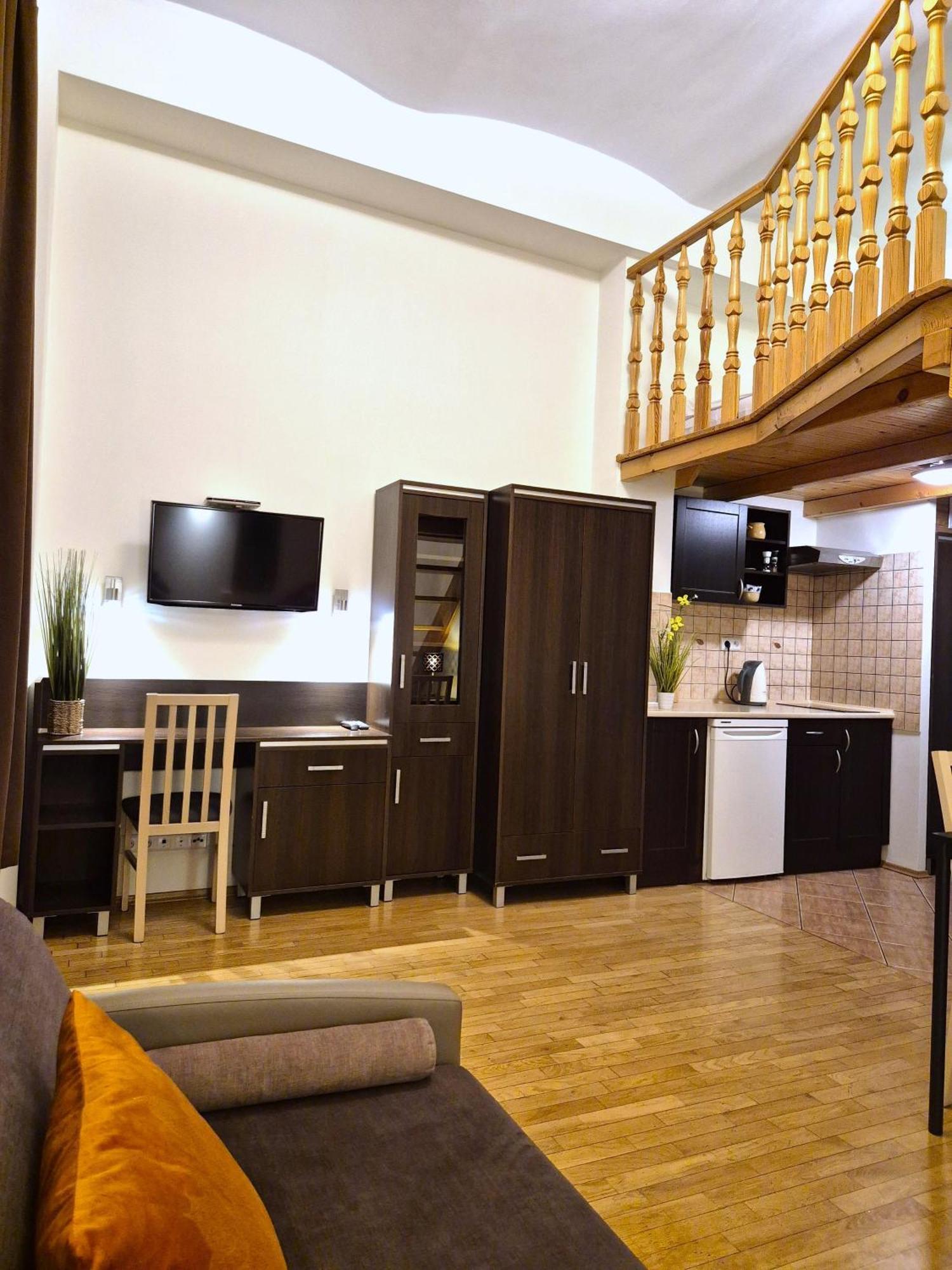 Studio Apartment