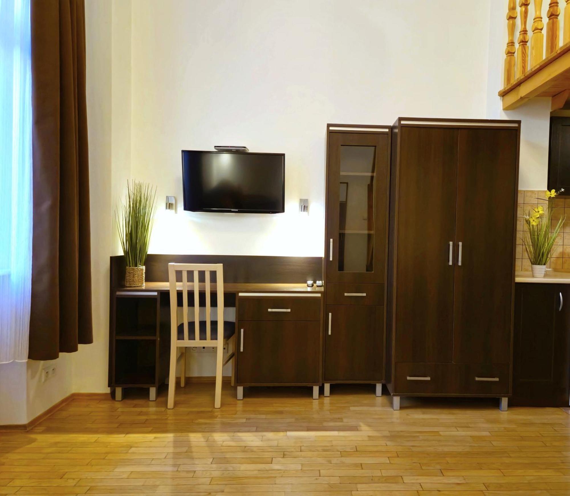 Studio Apartment
