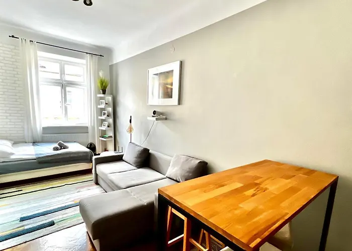 Cinema Apartment With A View Of Old Town